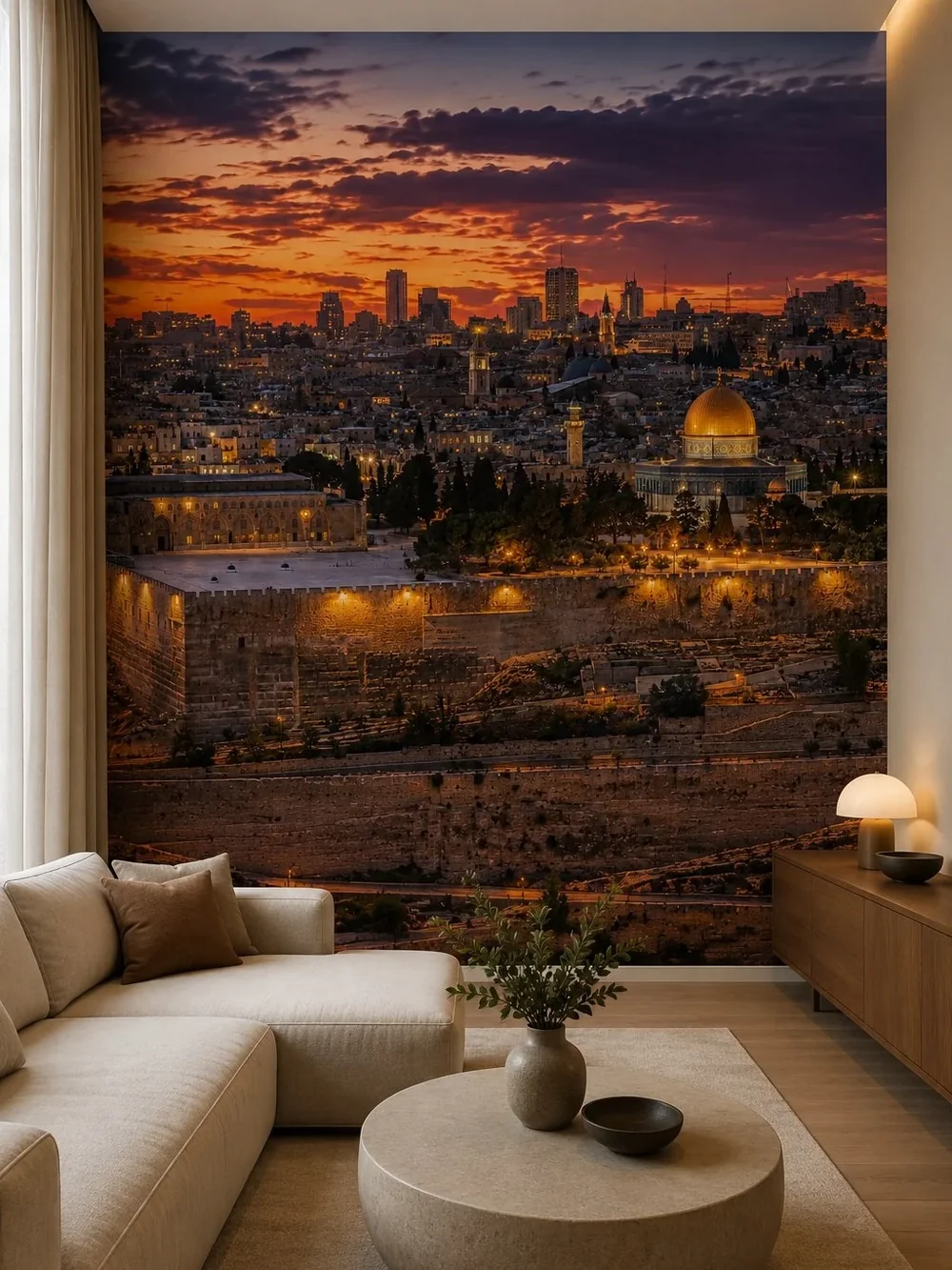טפט נוף עיר עם כיפה מזהב על קיר בסלון עם תאורה חמימה וריהוט מודרני.